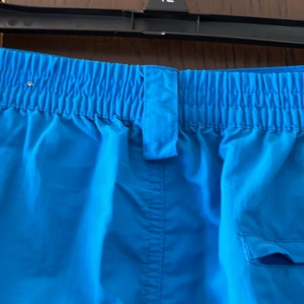 Magellan men’s fish gear shorts. Mag repel. Size 2XL.